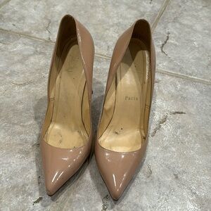 Christian Louboutin. Model Pigalle. Heel 100mm. Size 38.5. Nude Patent Leather